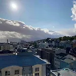 10th Floor Penthouse In The Heart Of 아파트 *