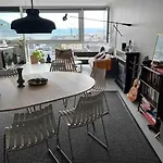 10th Floor Penthouse In The Heart Of *