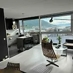 10th Floor Penthouse In The Heart Of 아파트