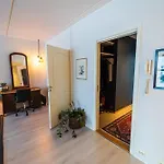 아파트 10th Floor Penthouse In The Heart Of *