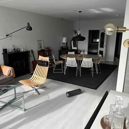 10th Floor Penthouse In The Heart Of