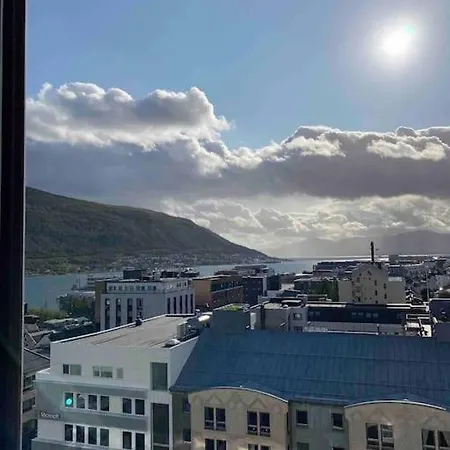 10th Floor Penthouse In The Heart Of Apartment *