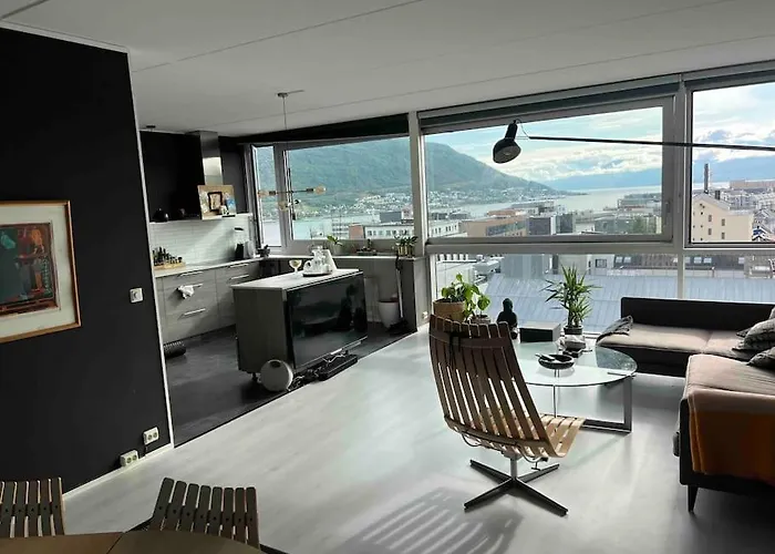 10th Floor Penthouse In The Heart Of 아파트