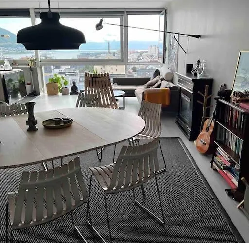 10th Floor Penthouse In The Heart Of *