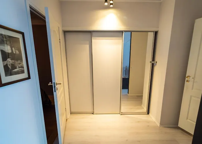 10th Floor Penthouse In The Heart Of *